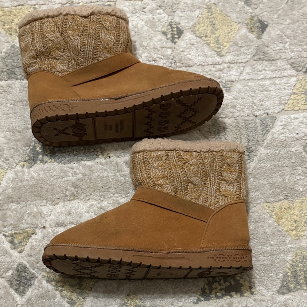Muk Luks Tan Knit Cuff Boots